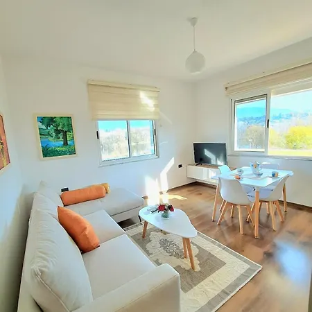 Lake Apartment Apartment